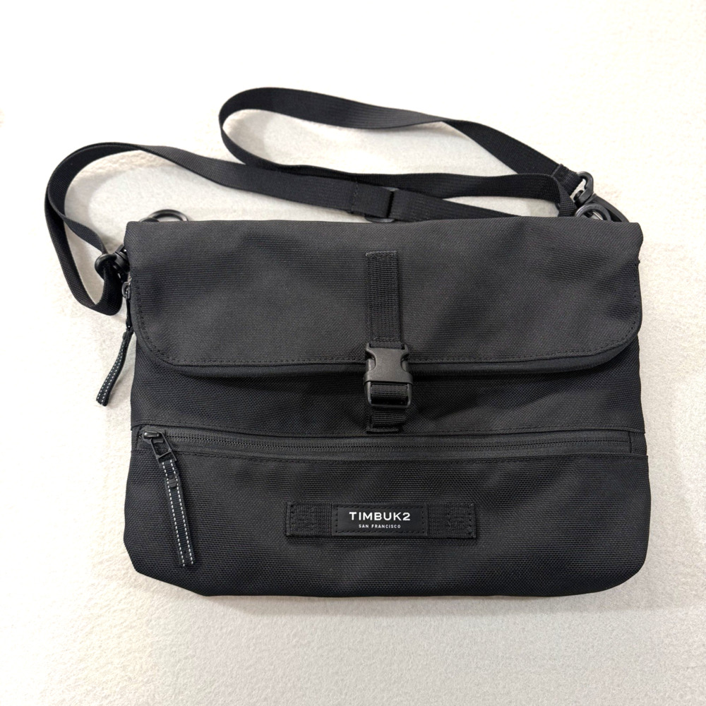 TIMBUK2 Page Crossbody Black Fold Over Bag Satchel Utility Gorpcore Travel